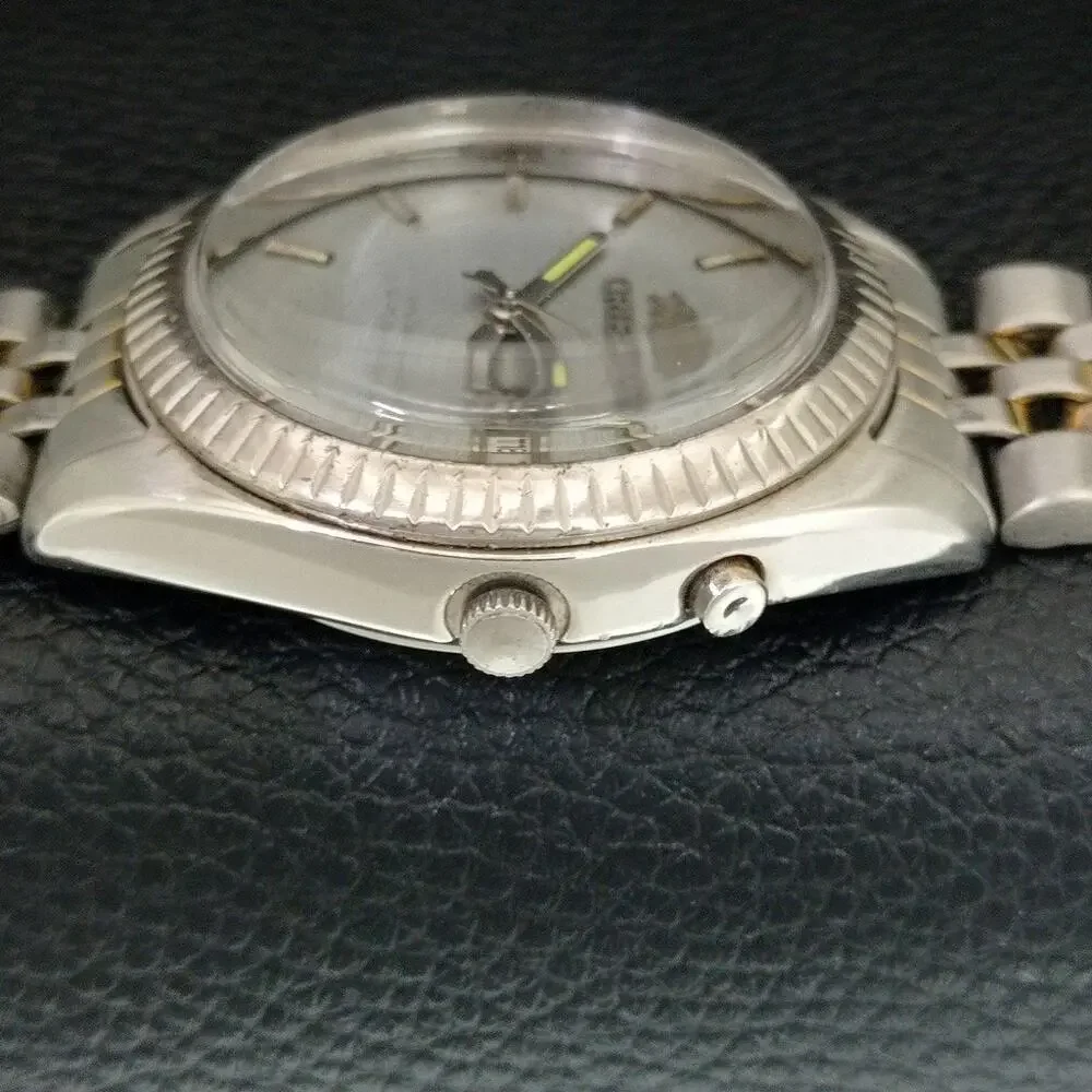 Vintage 1976 Orient Automatic Mens Silver Watch W/daydate & Silver accents